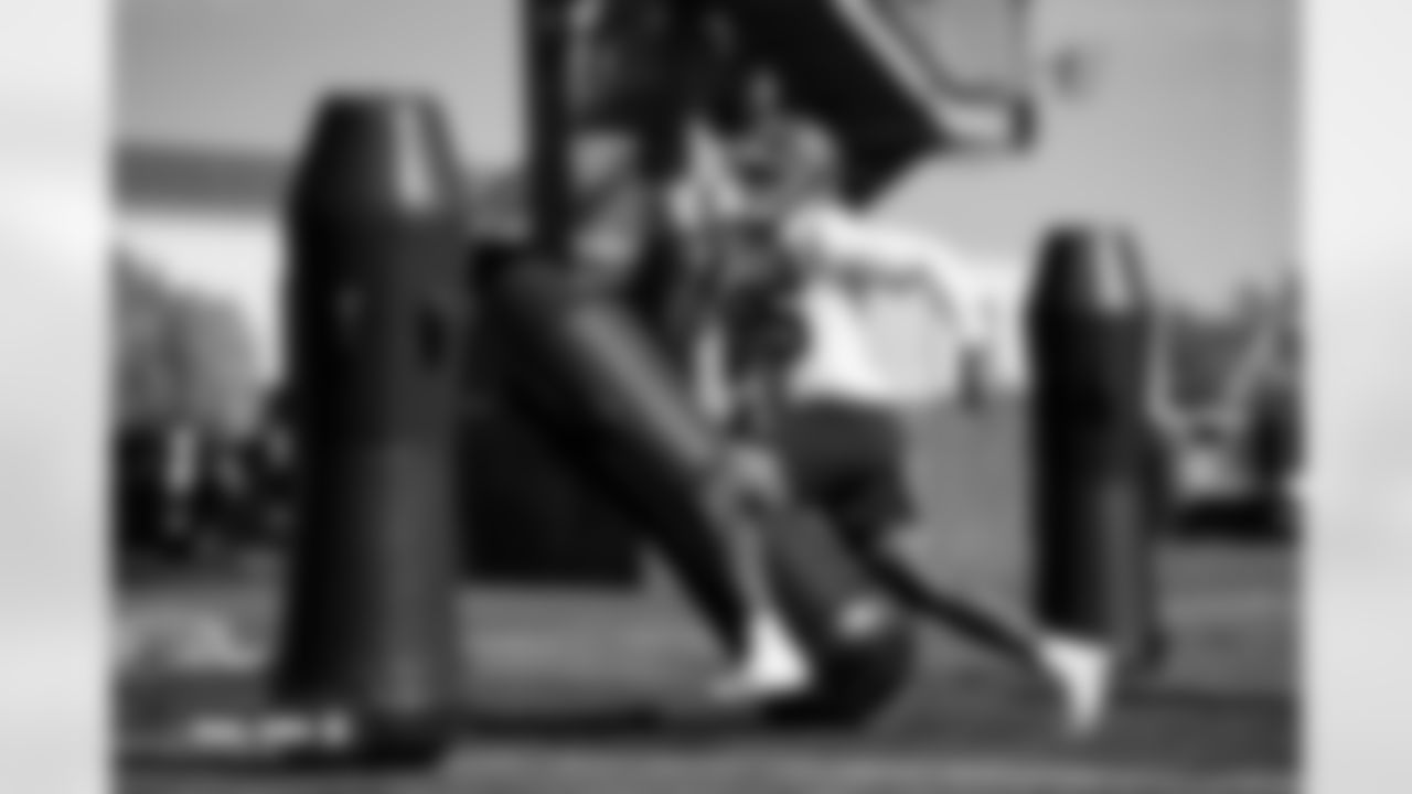 Sai'vion Jones during practice at Broncos Park Powered by CommonSpirit in Englewood, Colorado on October 23, 2025. Photo by Ben Swanson / Denver Broncos