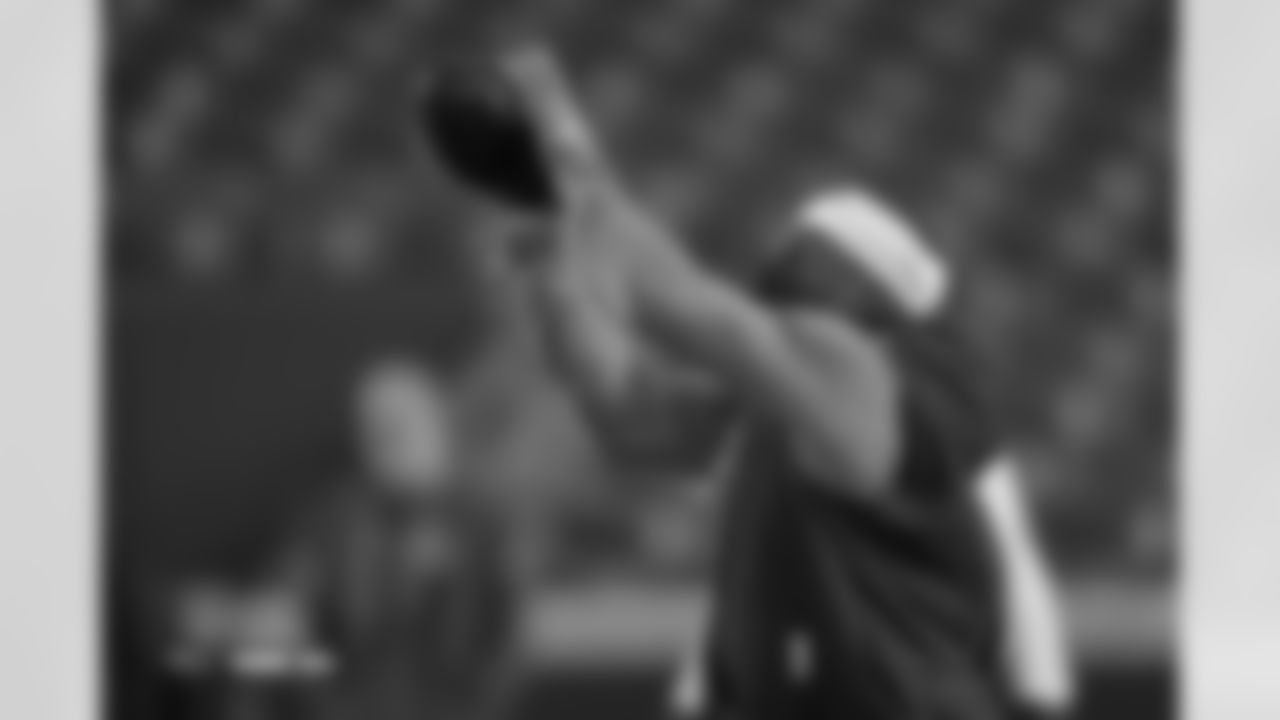 RJ Harvey before the Broncos' Week 17 game against the Kansas City Chiefs at GEHA Field at Arrowhead Stadium in Kansas City, Missouri on December 25, 2025. Photo by Gabriel Christus / Denver Broncos