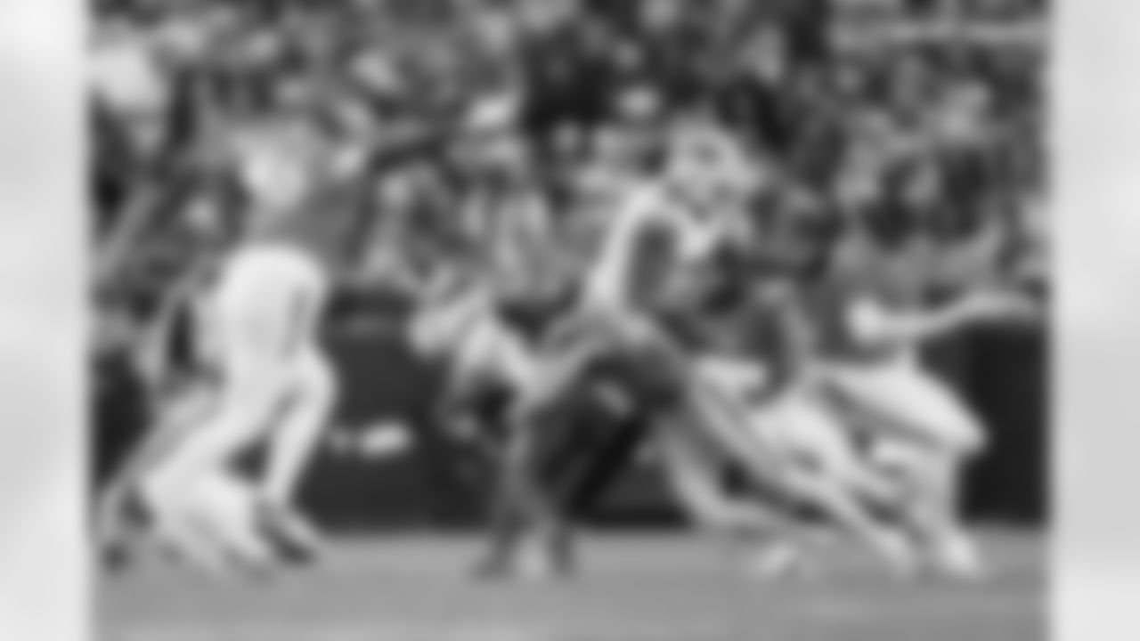 Alex Singleton (49) during the Broncos' Divisional Round playoff game against the Buffalo Bills at Empower Field at Mile High in Denver, Colorado on January 17, 2026. Photo by Gabriel Christus / Denver Broncos