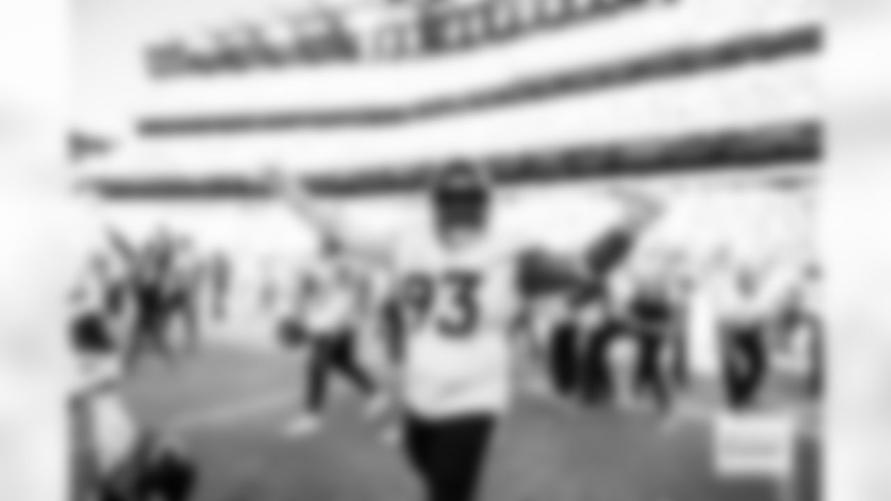 Denver Broncos defensive tackle D.J. Jones (93) reacts after the Broncos' Week 5 game against the Philadelphia Eagles at Lincoln Financial Field in Philadelphia, Pennsylvania on October 5, 2025. Photo by Gabriel Christus / Denver Broncos