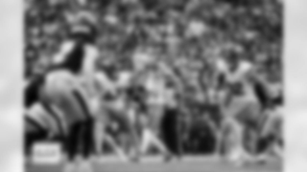 Denver Broncos quarterback Bo Nix (10) drops back to pass during the Broncos' Week 9 game against the Houston Texans at NRG Stadium in Houston, Texas on November 2, 2025. Photo by Gabriel Christus / Denver Broncos