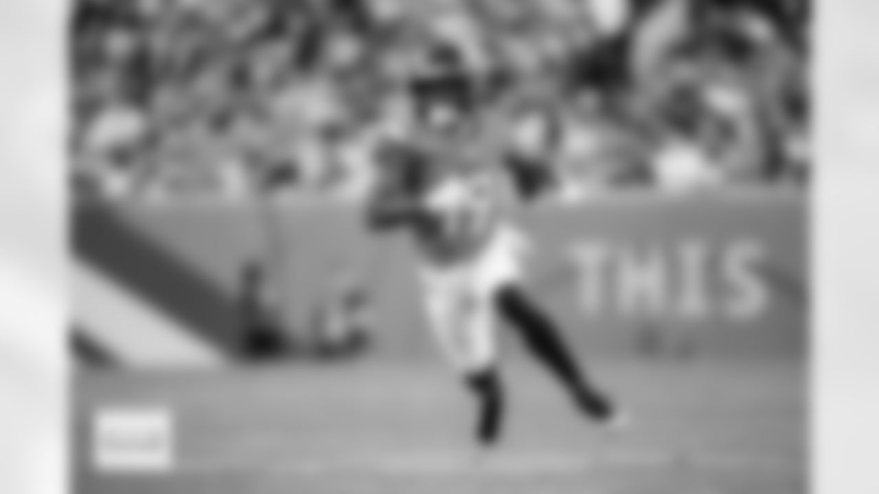 Denver Broncos wide receiver Marvin Mims Jr. (19) runs with the ball during the Broncos' Week 15 game against the Green Bay Packers at Empower Field at Mile High in Denver, Colorado on December 14, 2025. Photo by Ben Swanson / Denver Broncos