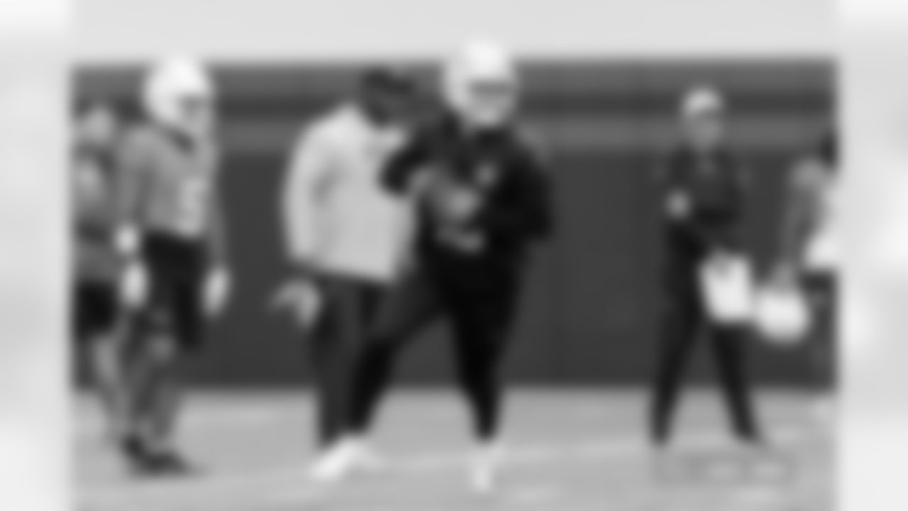 Bo Nix during practice at Broncos Park Powered by CommonSpirit in Englewood, Colorado on December 17, 2025. Photo by Ben Swanson / Denver Broncos