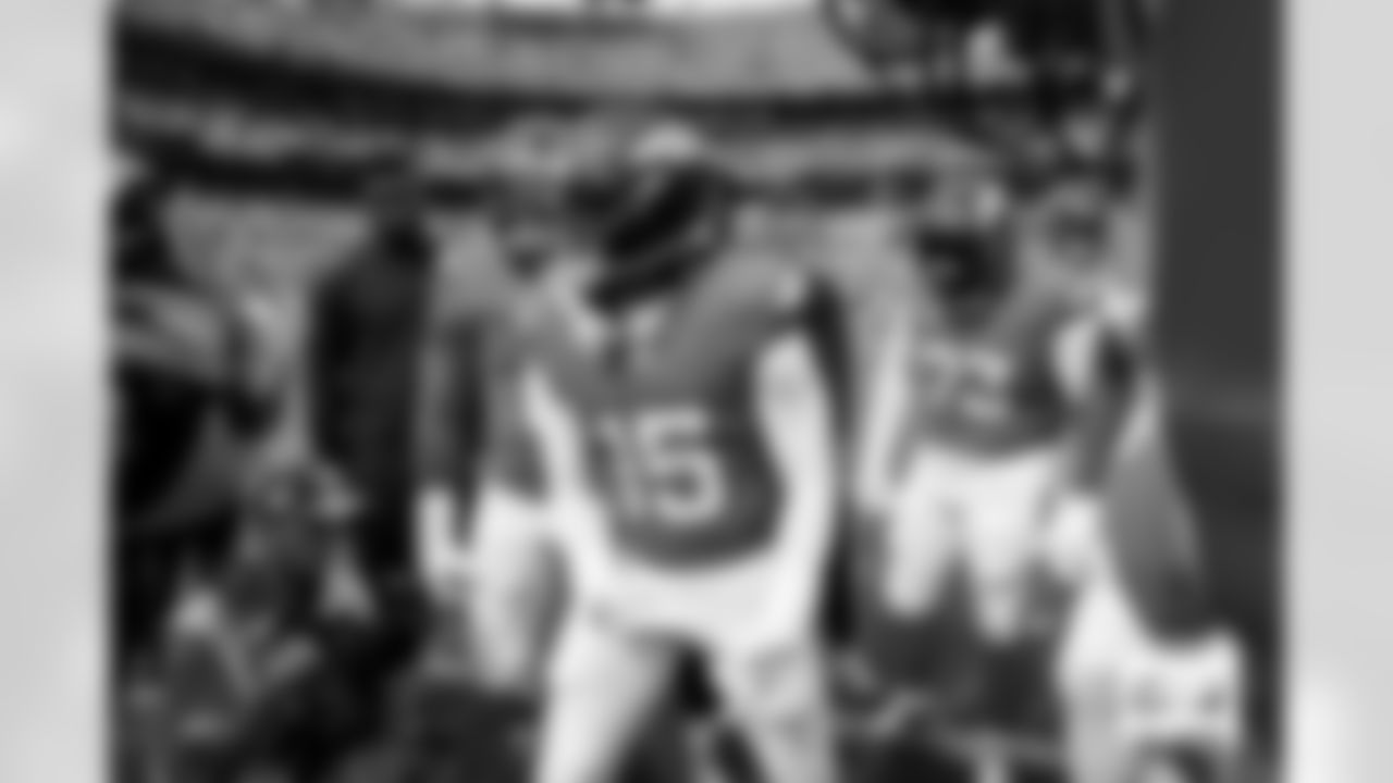 Nik Bonitto before the Broncos' Week 7 game against the New York Giants at Empower Field at Mile High in Denver, Colorado on October 19, 2025. Photo by Gavin Liddell / Denver Broncos