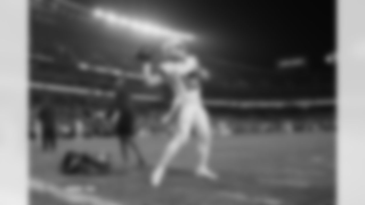 Bo Nix (10) before the Broncos' Week 17 game against the Kansas City Chiefs at GEHA Field at Arrowhead Stadium in Kansas City, Missouri on December 25, 2025. Photo by Ben Swanson / Denver Broncos