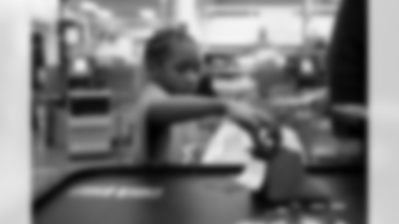 Children from the Boys & Girls Club participate in a Shop with a Jock shopping spree with Broncos players, alumni and cheerleader alumni in Aurora, Colorado on December 15, 2025. Photo by Ben Swanson / Denver Broncos