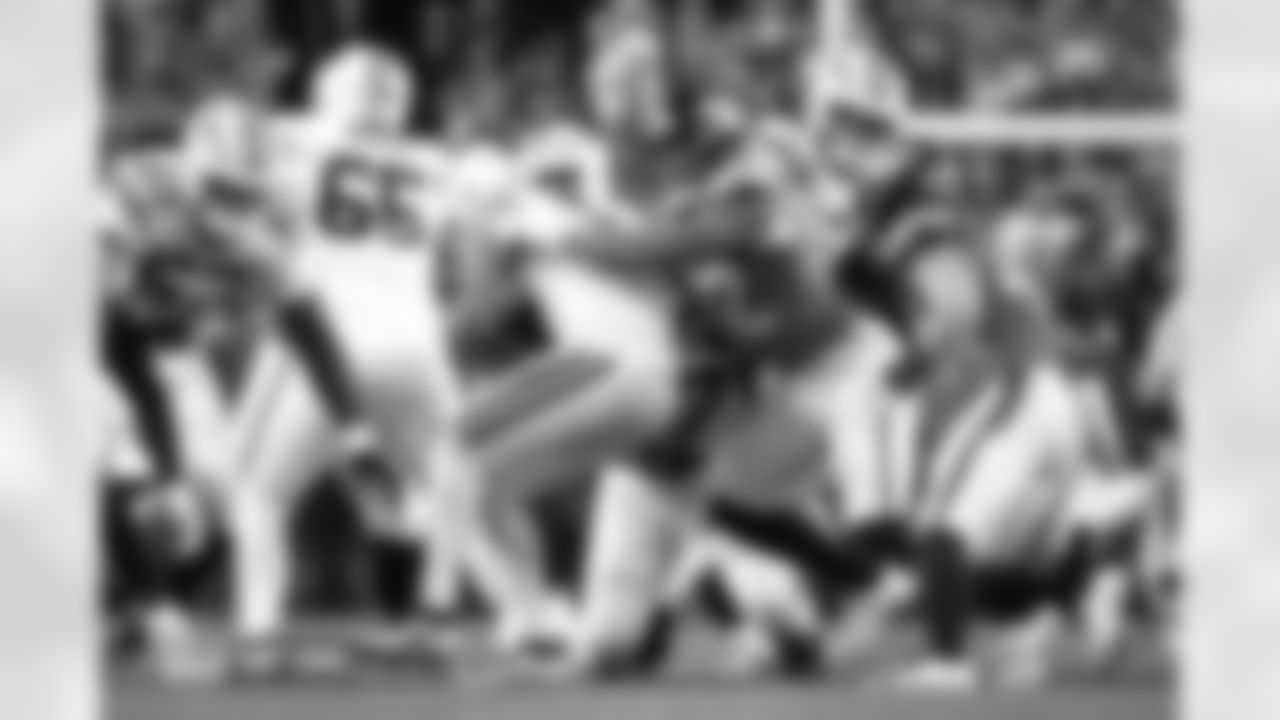 Jonah Elliss during the Broncos' Week 15 game against the Green Bay Packers at Empower Field at Mile High in Denver, Colorado on December 14, 2025. Photo by Gavin Liddell / Denver Broncos