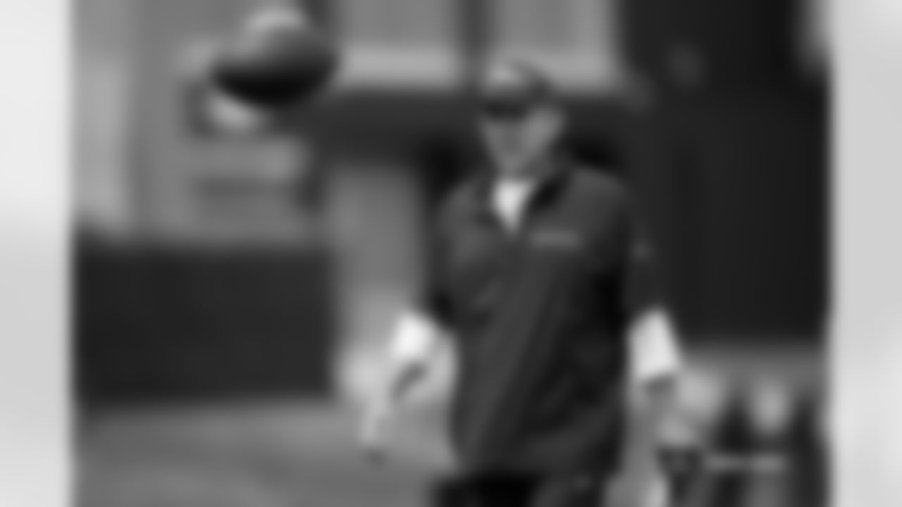 Sean Payton during practice at Broncos Park Powered by CommonSpirit in Englewood, Colorado on September 5, 2024. Photo by Ben Swanson / Denver Broncos