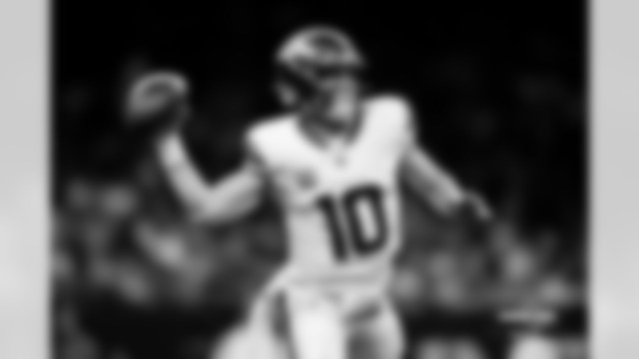 Bo Nix throws a pass during the Broncos' Week 7 game against the New Orleans Saints at Caesars Superdome in New Orleans, Louisiana on October 17, 2024. Photo by Gabriel Christus / Denver Broncos