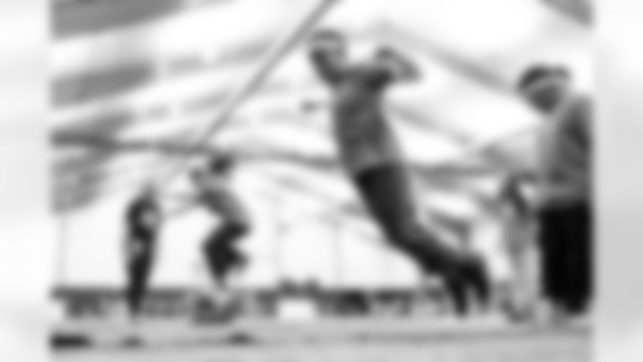 Students participate in Science of Sport activities at South Suburban Sports Dome in Centennial, Colorado on April 23, 2025. Photo by Ben Swanson / Denver Broncos