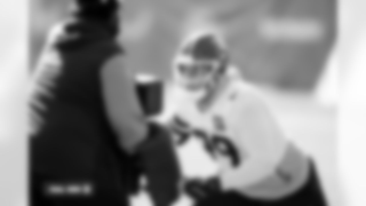 Zach Allen during practice at Broncos Park Powered by CommonSpirit in Englewood, Colorado on October 23, 2025. Photo by Ben Swanson / Denver Broncos