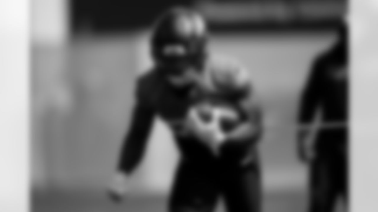 J.K. Dobbins during practice at Broncos Park Powered by CommonSpirit in Englewood, Colorado on September 4, 2025. Photo by Ben Swanson / Denver Broncos