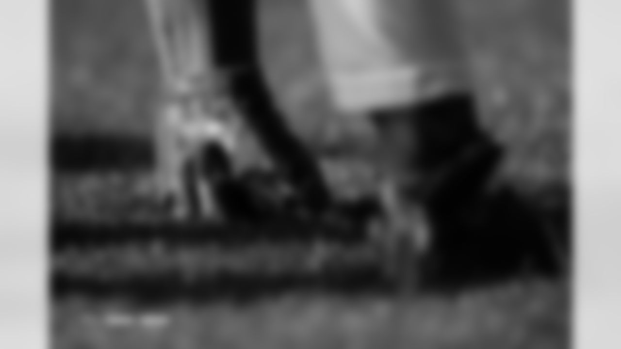 Pat Surtain II's gloves during practice at Broncos Park Powered by CommonSpirit in Englewood, Colorado on November 27, 2025. Photo by Ben Swanson / Denver Broncos