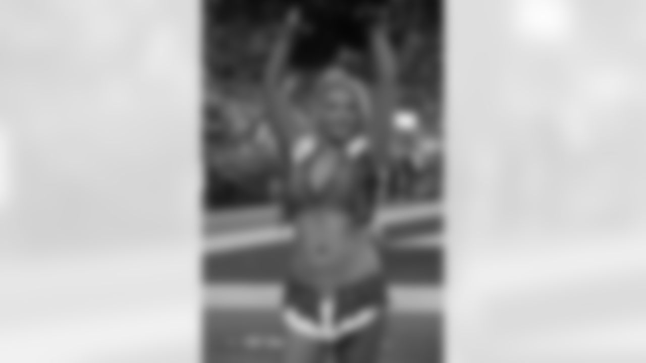 Denver Broncos Cheerleaders perform during the Broncos' Week 4 game against the Cincinnati Bengals at Empower Field at Mile High in Denver, Colorado on September 29, 2025. Photo by Paul Cloud / Denver Broncos