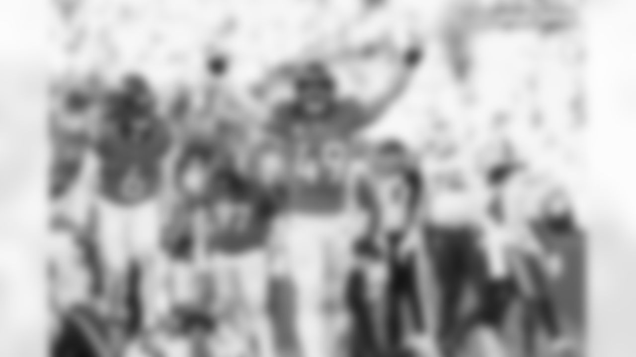 Alex Singleton (49) during the Broncos' Divisional Round playoff game against the Buffalo Bills at Empower Field at Mile High in Denver, Colorado on January 17, 2026. Photo by Gabriel Christus / Denver Broncos