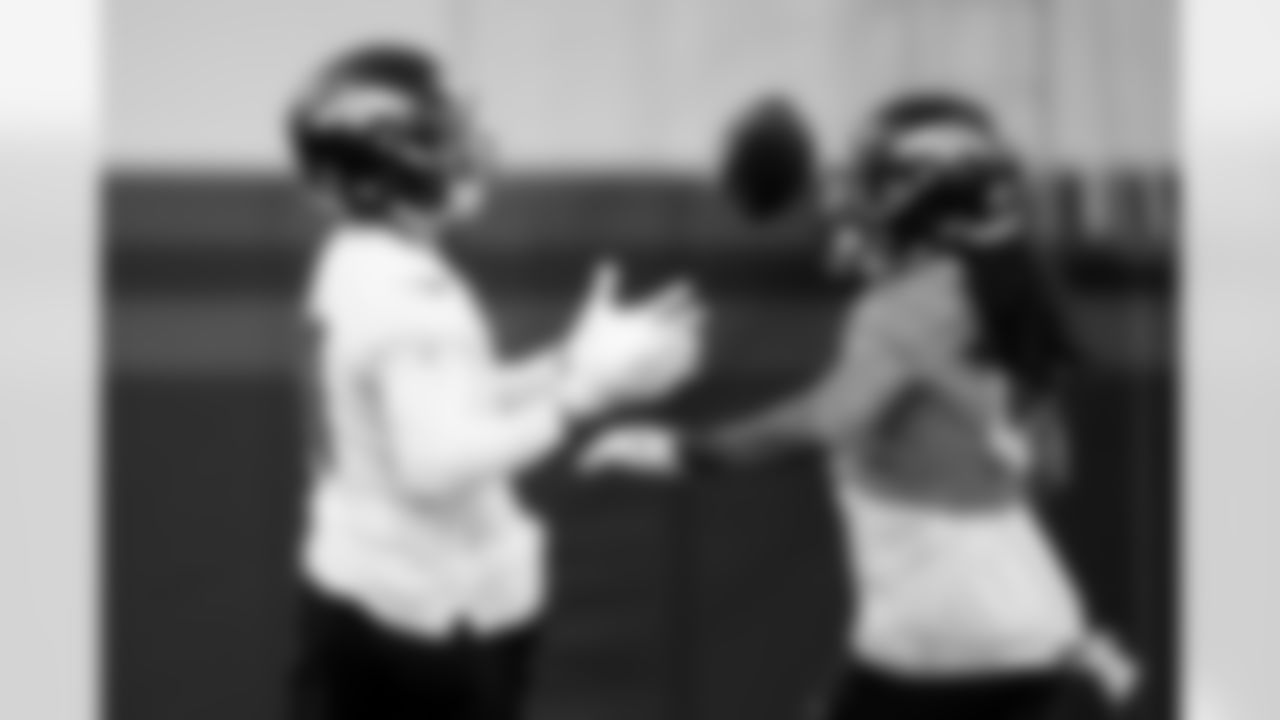 Evan Engram during practice at Broncos Park Powered by CommonSpirit in Englewood, Colorado on December 5, 2025. Photo by Ben Swanson / Denver Broncos