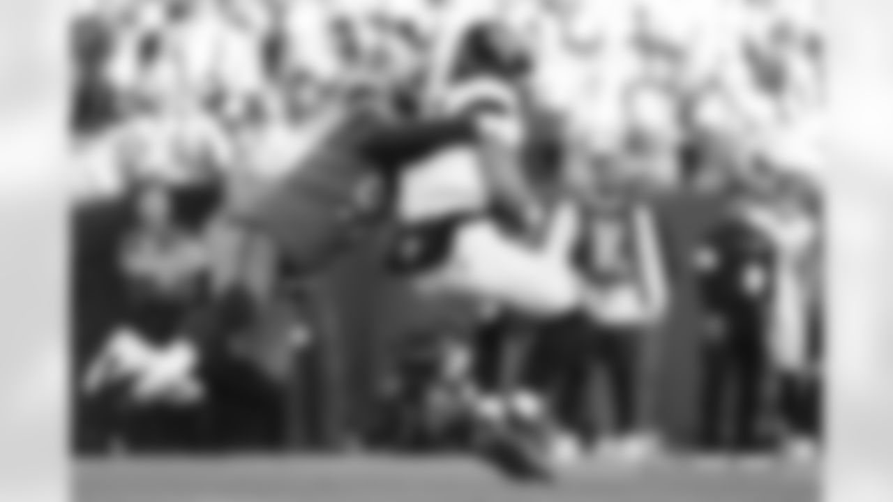 Malcolm Roach (97) during the Broncos' Week 16 game against the Jacksonville Jaguars at Empower Field at Mile High in Denver, Colorado on December 21, 2025. Photo by Ben Swanson / Denver Broncos