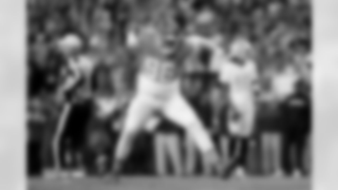 Eyioma Uwazurike (96) during the Broncos' Week 10 game against the Las Vegas Raiders at Empower Field at Mile High in Denver, Colorado on November 6, 2025. Photo by Gabriel Christus / Denver Broncos