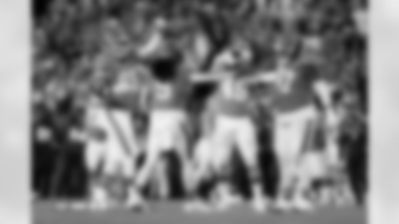 Talanoa Hufanga during the Broncos' Week 10 game against the Las Vegas Raiders at Empower Field at Mile High in Denver, Colorado on November 6, 2025. Photo by Ben Swanson / Denver Broncos