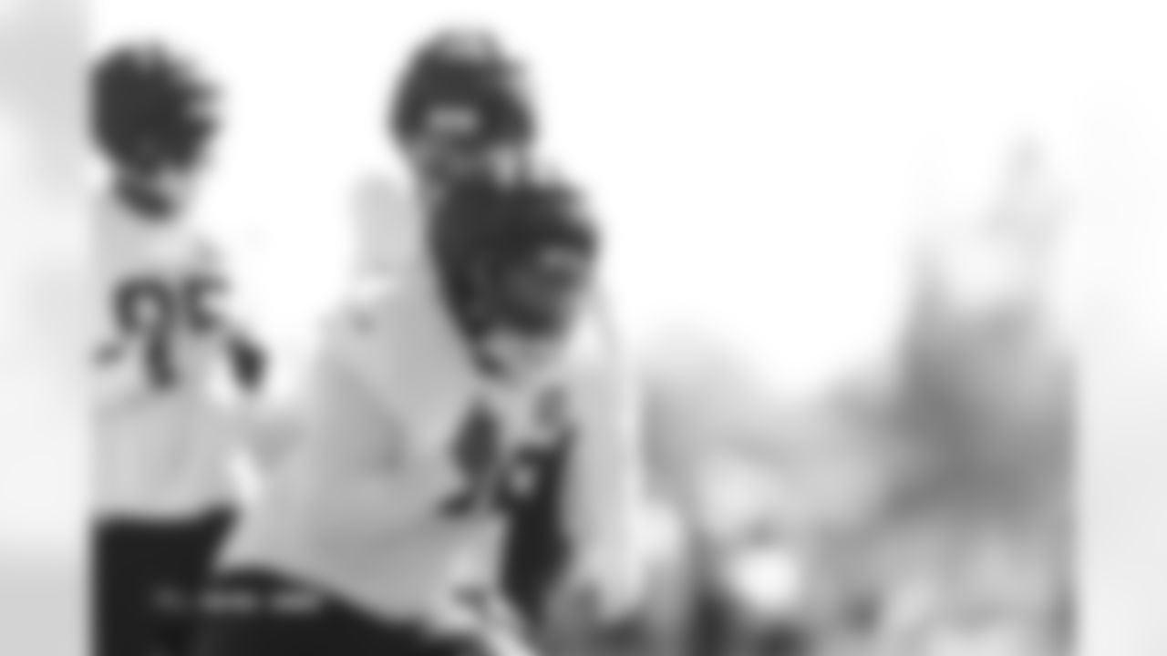 John Franklin-Myers during practice at Broncos Park Powered by CommonSpirit in Englewood, Colorado on October 16, 2025. Photo by Gabriel Christus / Denver Broncos