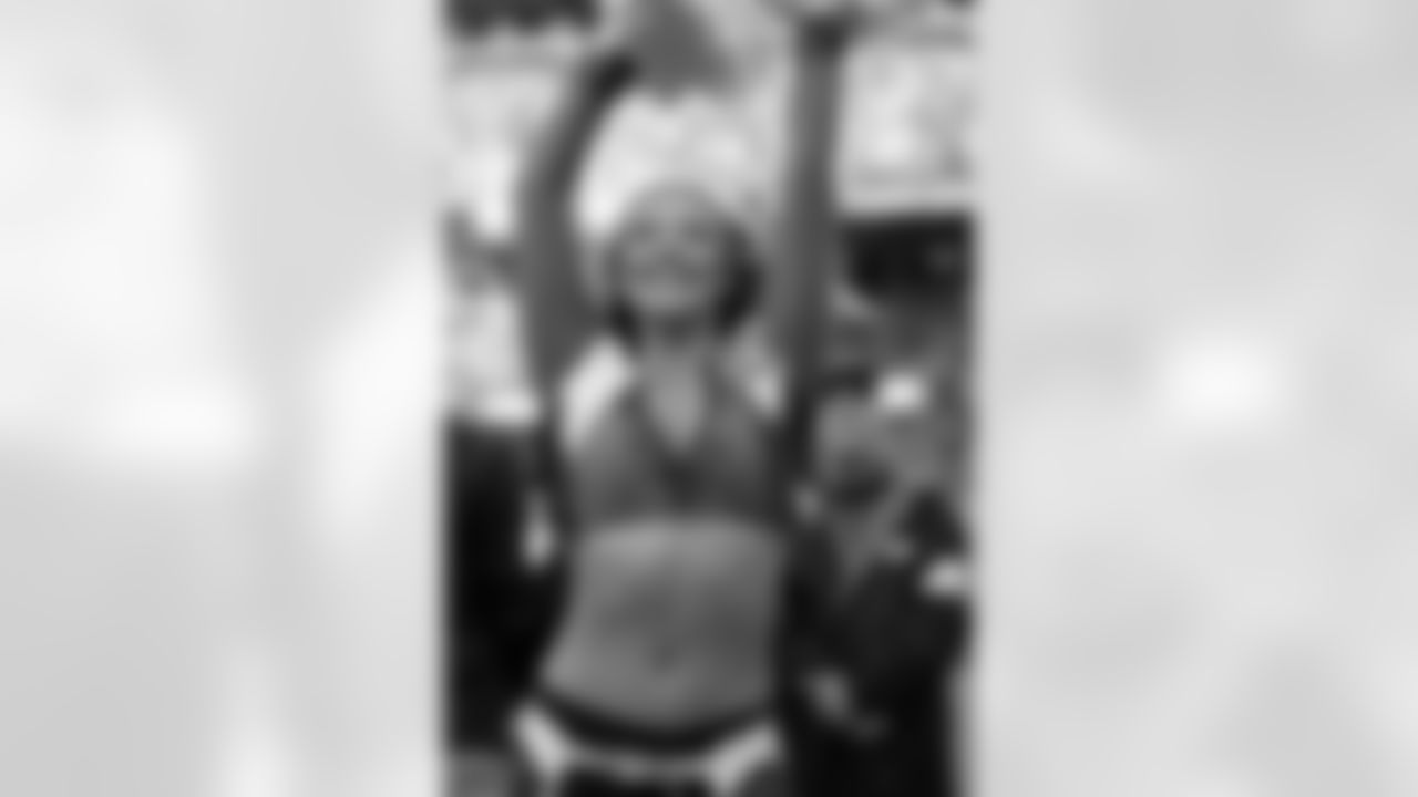 during the Broncos' Week 18 game against the Los Angeles Chargers at Empower Field at Mile High in Denver, Colorado on January 4, 2026. Photo by Adam Bratten / Denver Broncos