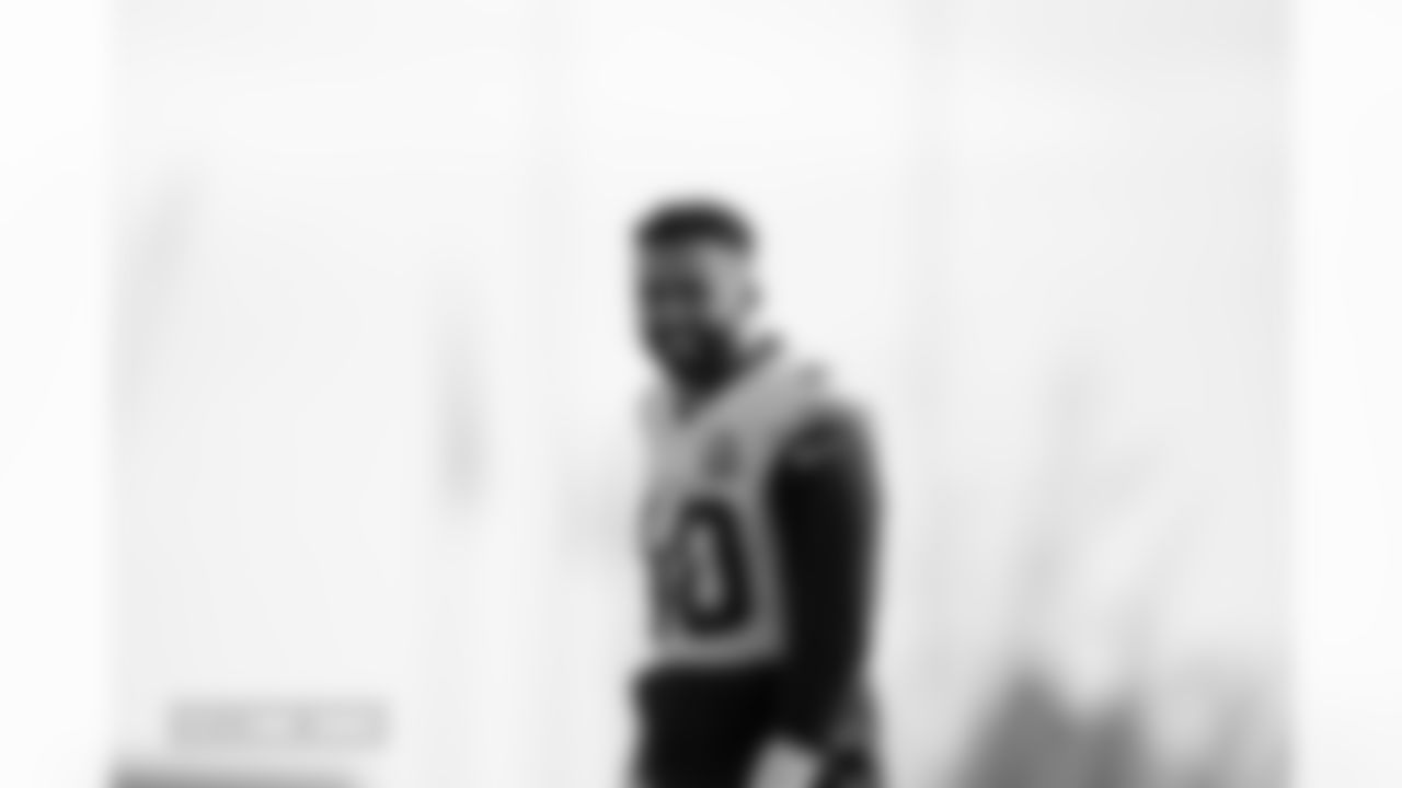 Justin Strnad during practice on Friday, December 12, 2025 at Broncos Park Powered by CommonSpirit in Englewood, Colorado.
Photo by Gabriel Christus / Denver Broncos