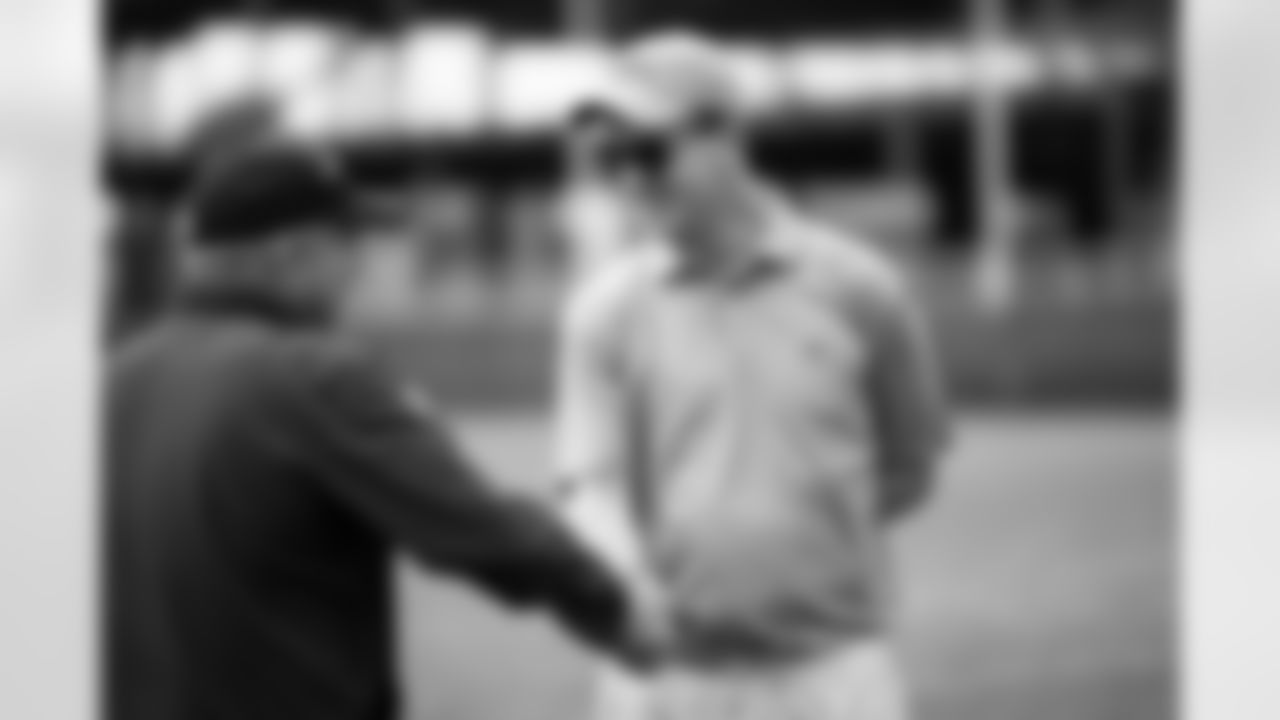 Peyton Manning and Sean Payton during an OTA practice at Broncos Park Powered by CommonSpirit in Englewood, Colorado on June 5, 2025. Photo by Ben Swanson / Denver Broncos