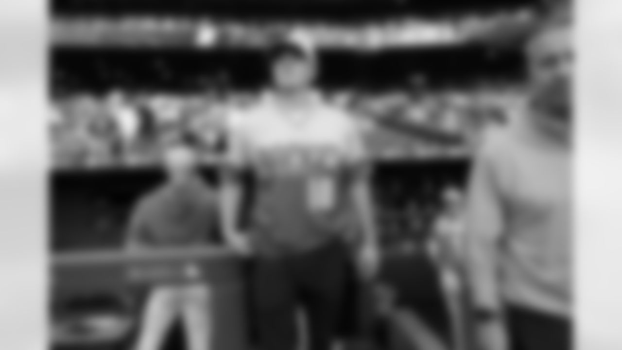 Bo Nix before throwing out the first pitch prior to the Colorado Rockies game against the New York Yankees on Friday, May 23, 2025 at Coors Field in Denver, Colorado.
Photo by Gabriel Christus / Denver Broncos