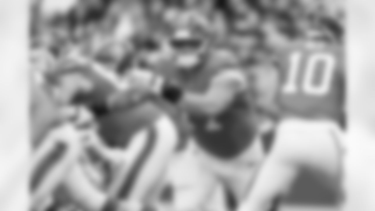 Denver Broncos offensive guard/center Quinn Meinerz (77) blocks during the Broncos' Week 8 game against the Dallas Cowboys at Empower Field at Mile High in Denver, Colorado on October 26, 2025. Photo by Gavin Liddell / Denver Broncos