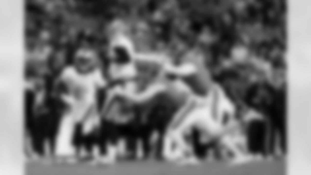 Nik Bonitto and Jonathon Cooper during the Broncos' Week 10 game against the Las Vegas Raiders at Empower Field at Mile High in Denver, Colorado on November 6, 2025. Photo by Gabriel Christus / Denver Broncos