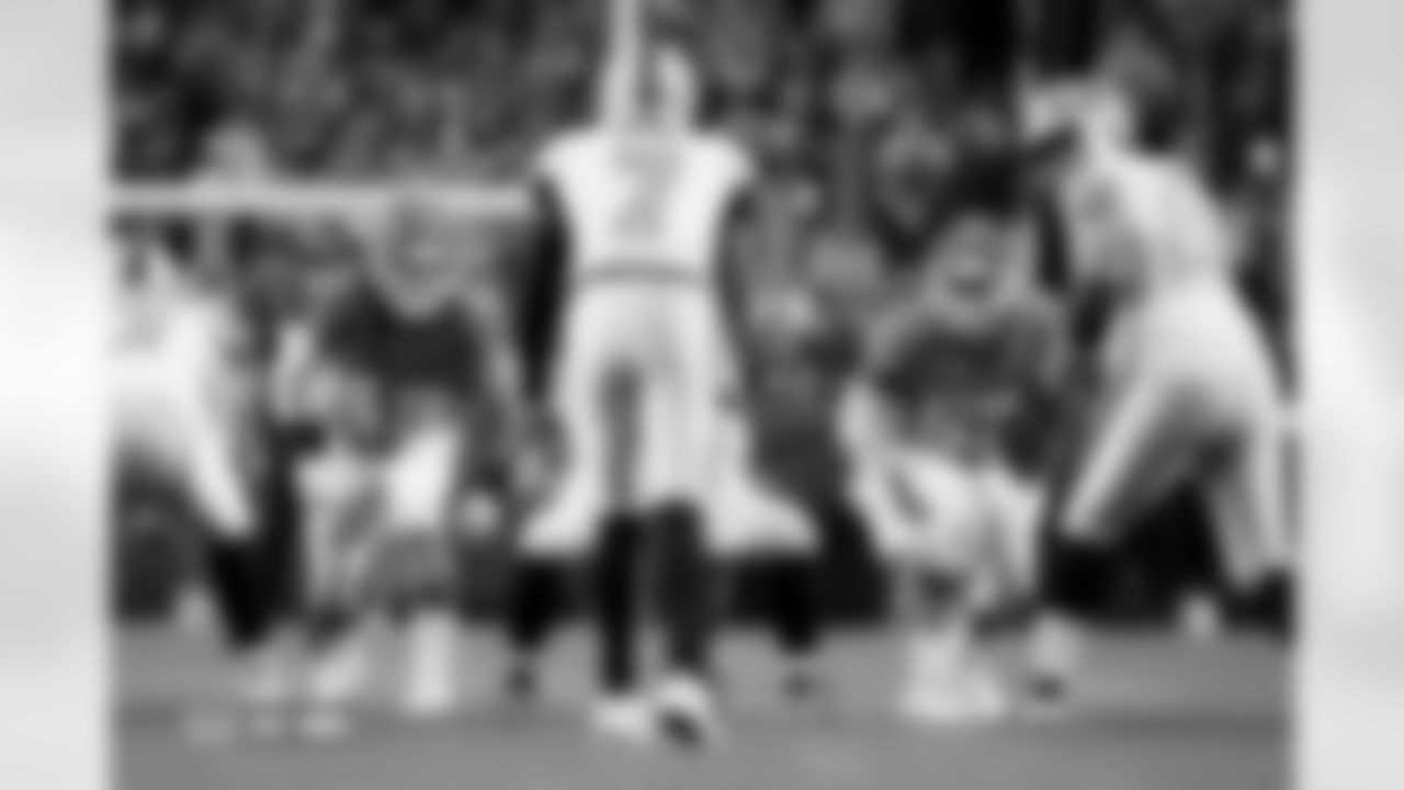 Alex Singleton and Dre Greenlaw during the Broncos' Week 10 game against the Las Vegas Raiders at Empower Field at Mile High in Denver, Colorado on November 6, 2025. Photo by Gavin Liddell / Denver Broncos