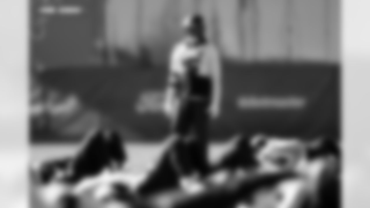 Nik Bonitto during practice at Broncos Park Powered by CommonSpirit in Englewood, Colorado on January 22, 2026. Photo by Ben Swanson / Denver Broncos