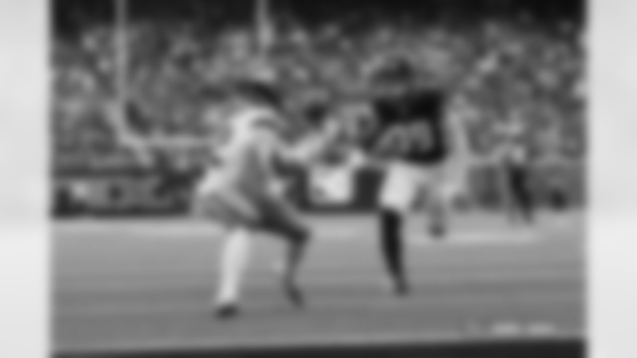 RJ Harvey during the Broncos' Week 9 game against the Houston Texans at NRG Stadium in Houston, Texas on November 2, 2025. Photo by Ben Swanson / Denver Broncos