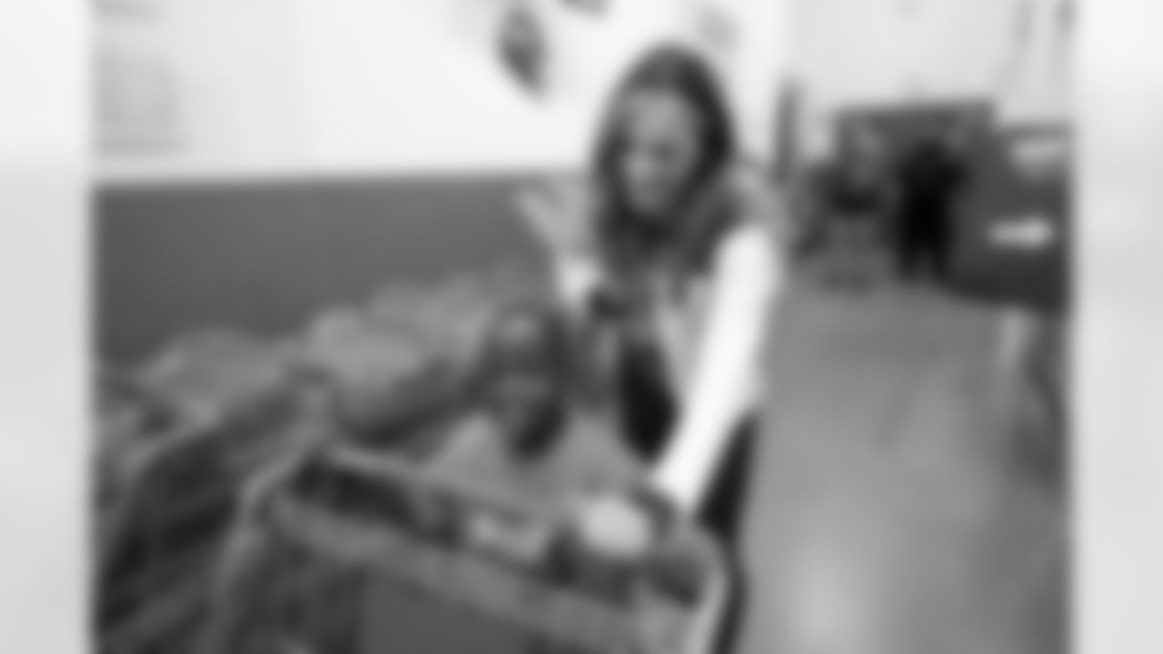 Denver Broncos Alumni helped kids from the Boys & Girls Club shop for Christmas during a Shop with a Jock event on Thursday, December 4, 2025 in Aurora, Colorado.
Photo by Gabriel Christus / Denver Broncos