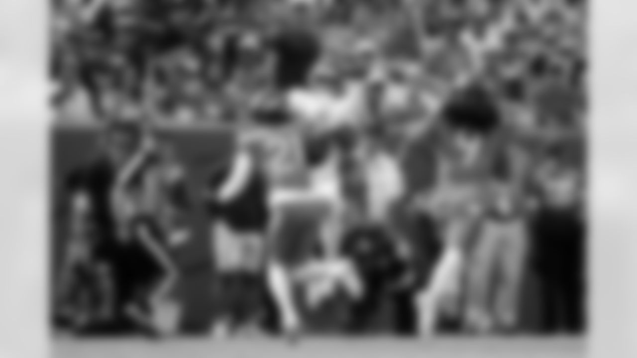 Denver Broncos cornerback Riley Moss (21) breaks up a pass intended for Tennessee Titans wide receiver Elic Ayomanor (5) during the Broncos' Week 1 game against the Tennessee Titans at Empower Field at Mile High in Denver, Colorado on September 7, 2025. Photo by Ben Swanson / Denver Broncos