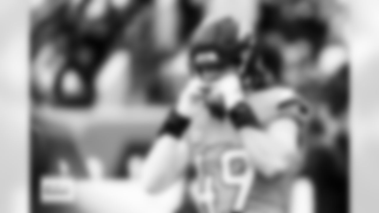 Denver Broncos linebacker Alex Singleton (49) asjusts his helmet before the AFC Championship Game between the Denver Broncos and New England Patriots at Empower Field at Mile High in Denver, Colorado on January 25, 2026. Photo by Gabriel Christus / Denver Broncos