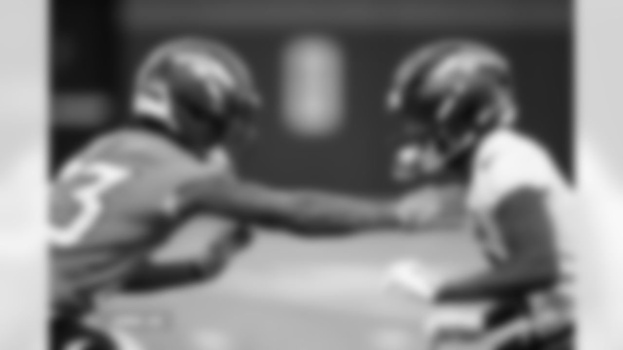 Jahdae Barron and Marvin Mims Jr. during practice at Broncos Park Powered by CommonSpirit in Englewood, Colorado on December 5, 2025. Photo by Ben Swanson / Denver Broncos