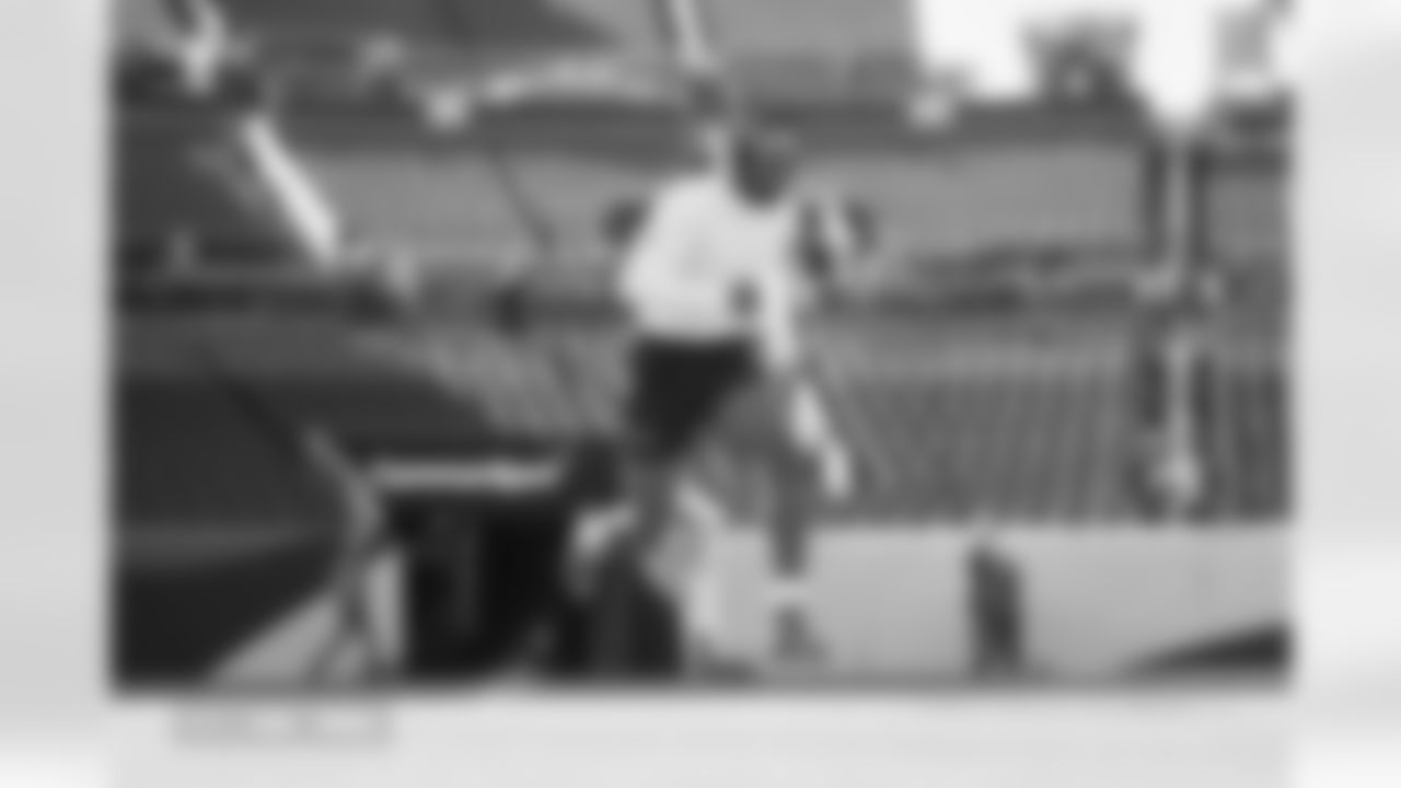 Courtland Sutton (14) before the Broncos' Week 11 game against the Kansas City Chiefs at Empower Field at Mile High in Denver, Colorado on November 16, 2025. Photo by Gabriel Christus / Denver Broncos