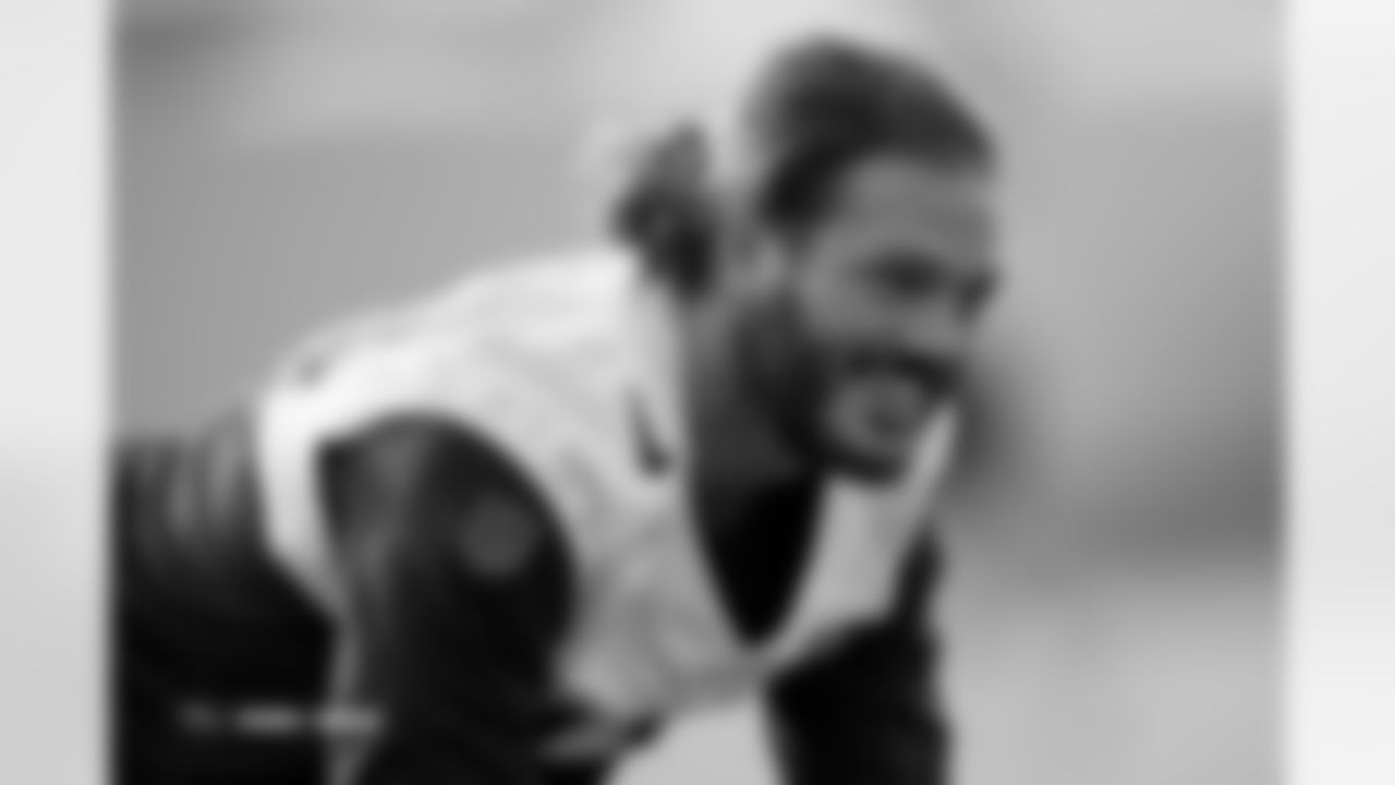 Alex Singleton during practice at Broncos Park Powered by CommonSpirit in Englewood, Colorado on November 28, 2025. Photo by Gabriel Christus / Denver Broncos