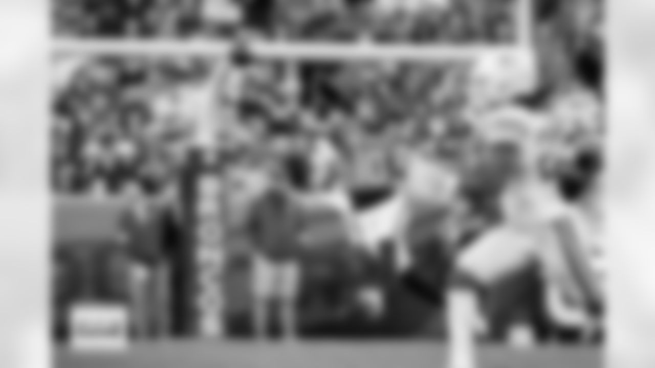 during the Broncos' Week 15 game against the Green Bay Packers at Empower Field at Mile High in Denver, Colorado on December 14, 2025. Photo by Gabriel Christus / Denver Broncos