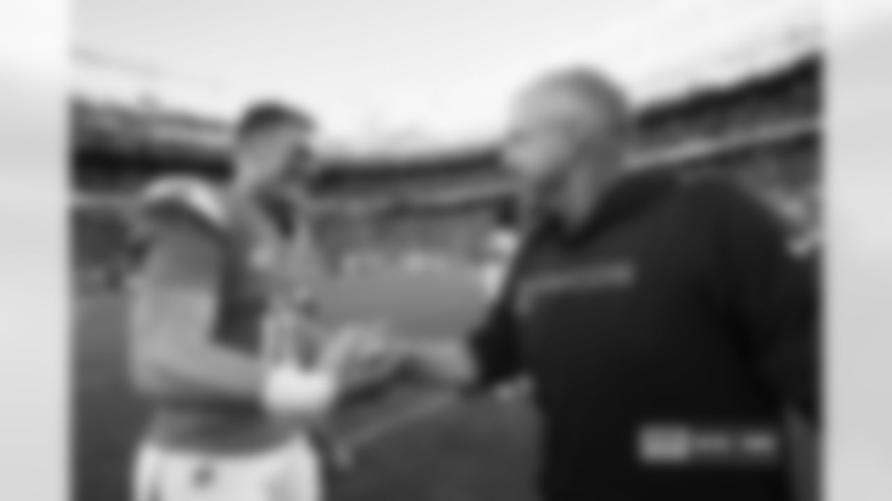 Bo Nix and Sean Payton during the Broncos' Week 7 game against the New York Giants at Empower Field at Mile High in Denver, Colorado on October 19, 2025. Photo by Ben Swanson / Denver Broncos