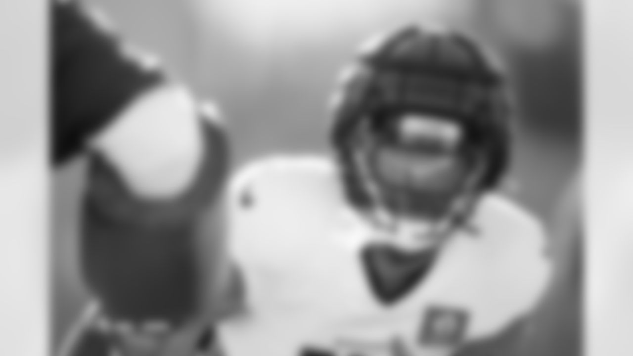 Nik Bonitto during practice at Broncos Park Powered by CommonSpirit in Englewood, Colorado on November 13, 2025. Photo by Ben Swanson / Denver Broncos