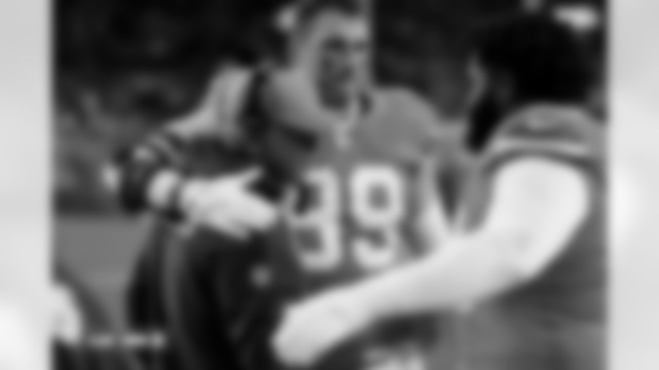 Sean Payton, D.J. Jones and Zach Allen (99) during the Broncos' Week 18 game against the Los Angeles Chargers at Empower Field at Mile High in Denver, Colorado on January 4, 2026. Photo by Gabriel Christus / Denver Broncos