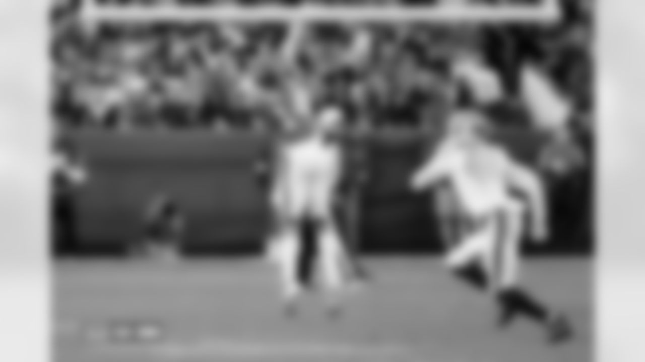 Courtland Sutton (14) before the Broncos' Week 10 game against the Las Vegas Raiders at Empower Field at Mile High in Denver, Colorado on November 6, 2025. Photo by Gabriel Christus / Denver Broncos