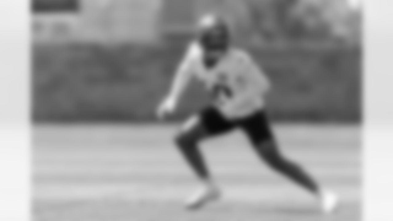 Justin Strnad during OTA practice on Thursday, June 5, 2025 at Broncos Park Powered by CommonSpirit in Englewood, Colorado.
Photo by Gabriel Christus / Denver Broncos