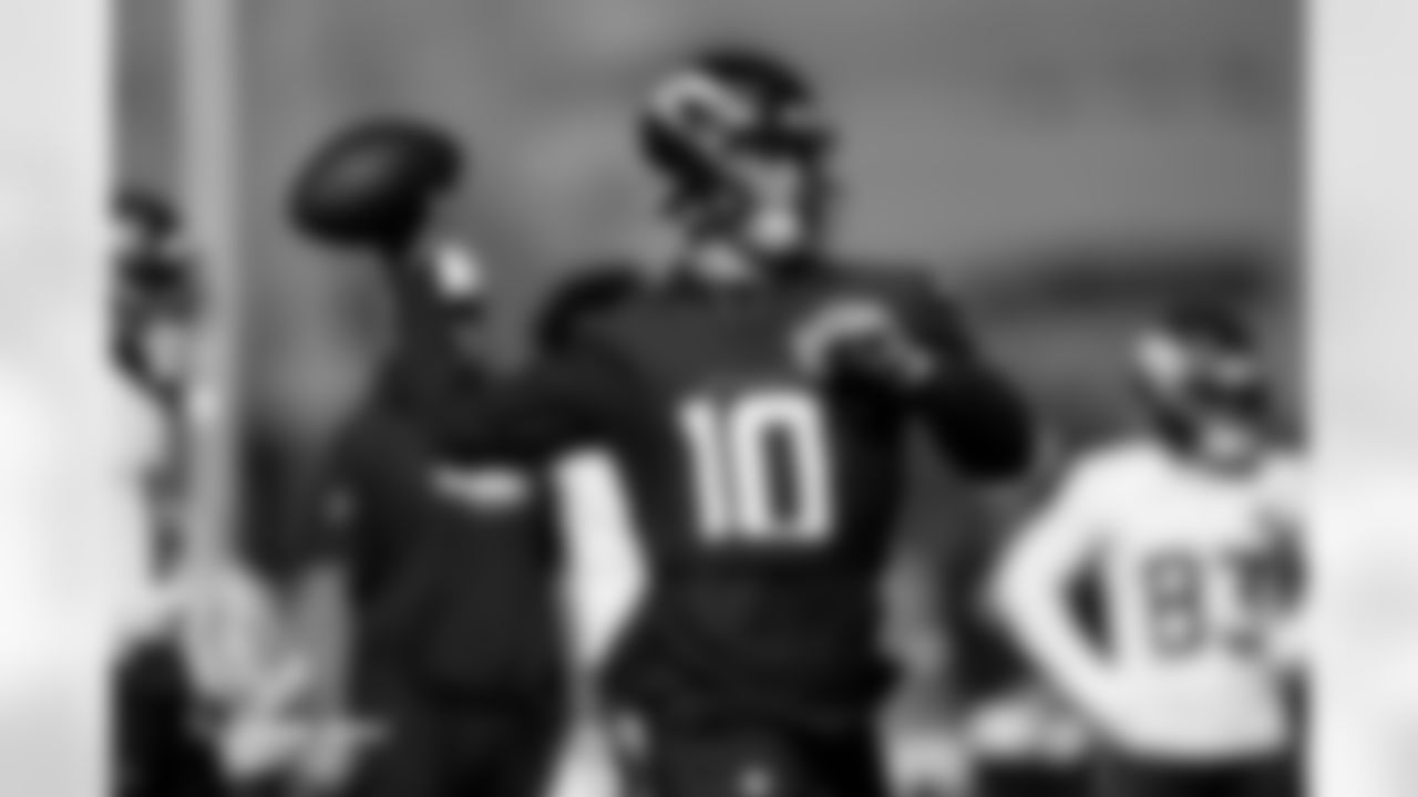 Bo Nix during practice at Broncos Park Powered by CommonSpirit in Englewood, Colorado on October 29, 2025. Photo by Ben Swanson / Denver Broncos