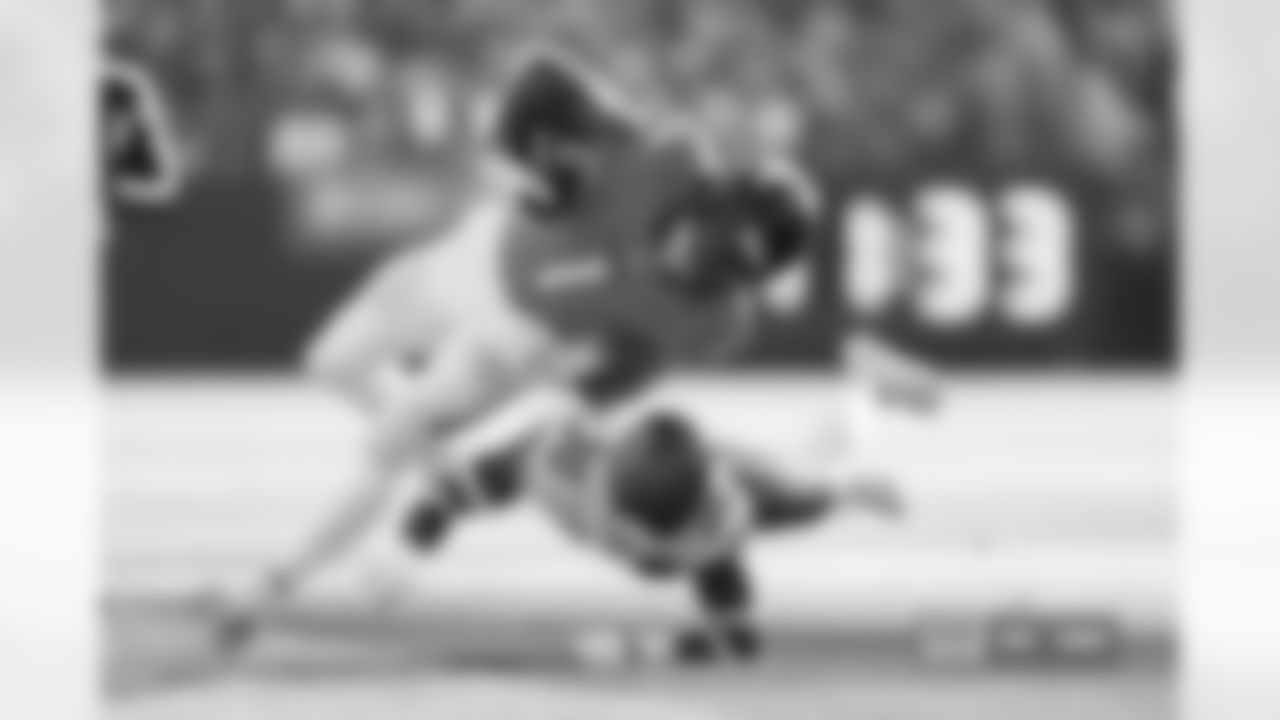 Evan Engram during the Broncos' Week 11 game against the Kansas City Chiefs at Empower Field at Mile High in Denver, Colorado on November 16, 2025. Photo by Ben Swanson / Denver Broncos