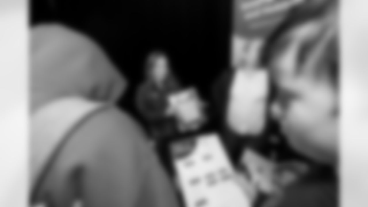 Denver Broncos alumni, cheer and players participated in ENT Adventures in Realiity on Tuesday, December 9, 2025 at Manual High School in Denver, Colorado.
Photo by Gabriel Christus / Denver Broncos