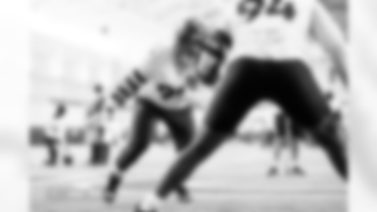 Zach Allen during practice at Broncos Park Powered by CommonSpirit in Englewood, Colorado on October 3, 2025. Photo by Ben Swanson / Denver Broncos