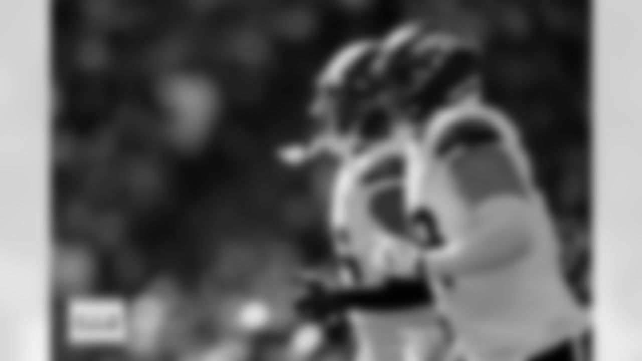 Denver Broncos defensive end Zach Allen (99) and linebacker Nik Bonitto (15) during the Broncos' Week 5 game against the Philadelphia Eagles at Lincoln Financial Field in Philadelphia, Pennsylvania on October 5, 2025. Photo by Gabriel Christus / Denver Broncos